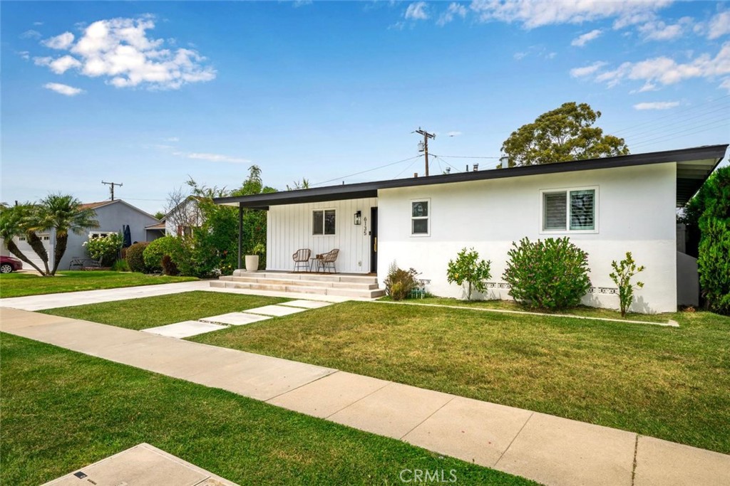 6135 23rd Street Long Beach, CA 90815 - Photo 7 of 61