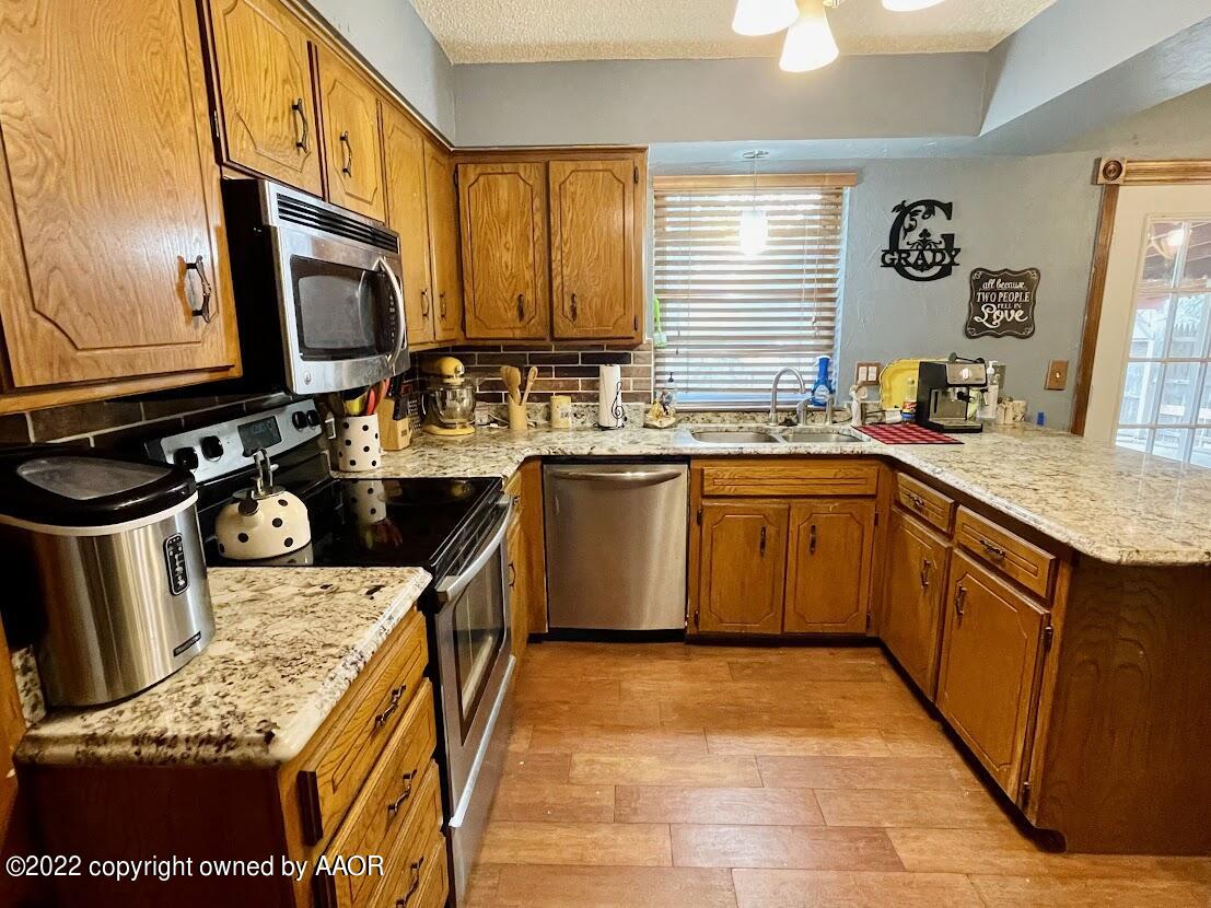 2901 Shield Court Amarillo, TX 79110 - Photo 3 of 14 kitchen