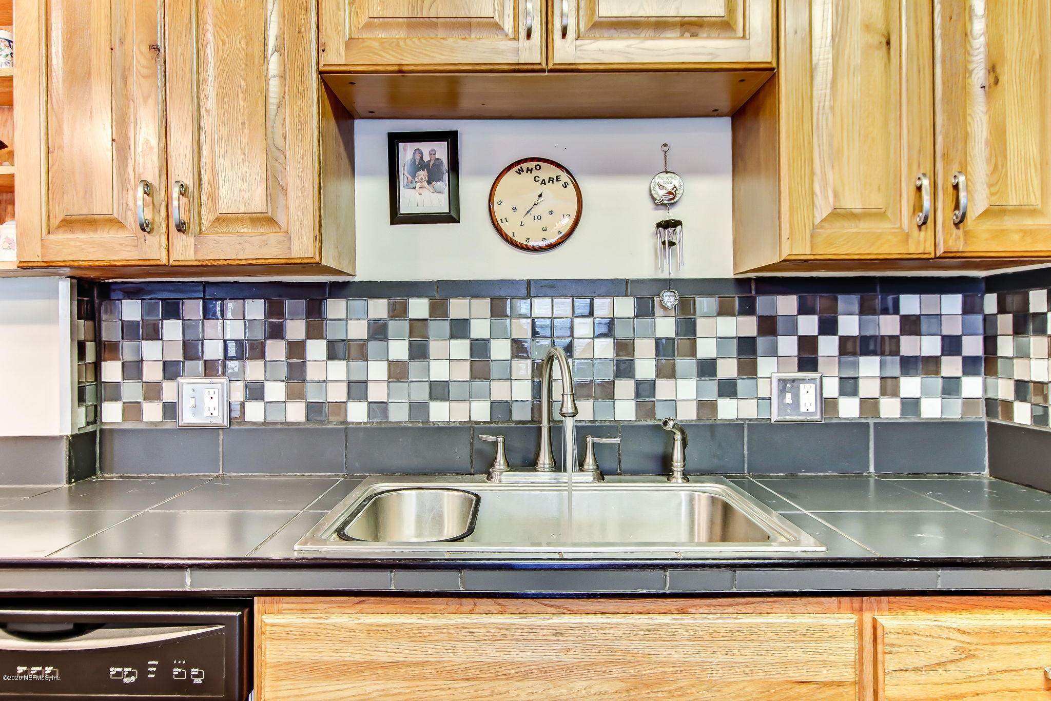 4637 Cambridge Road Jacksonville, FL 32210 - Photo 20 of 49 Newer tile backsplash