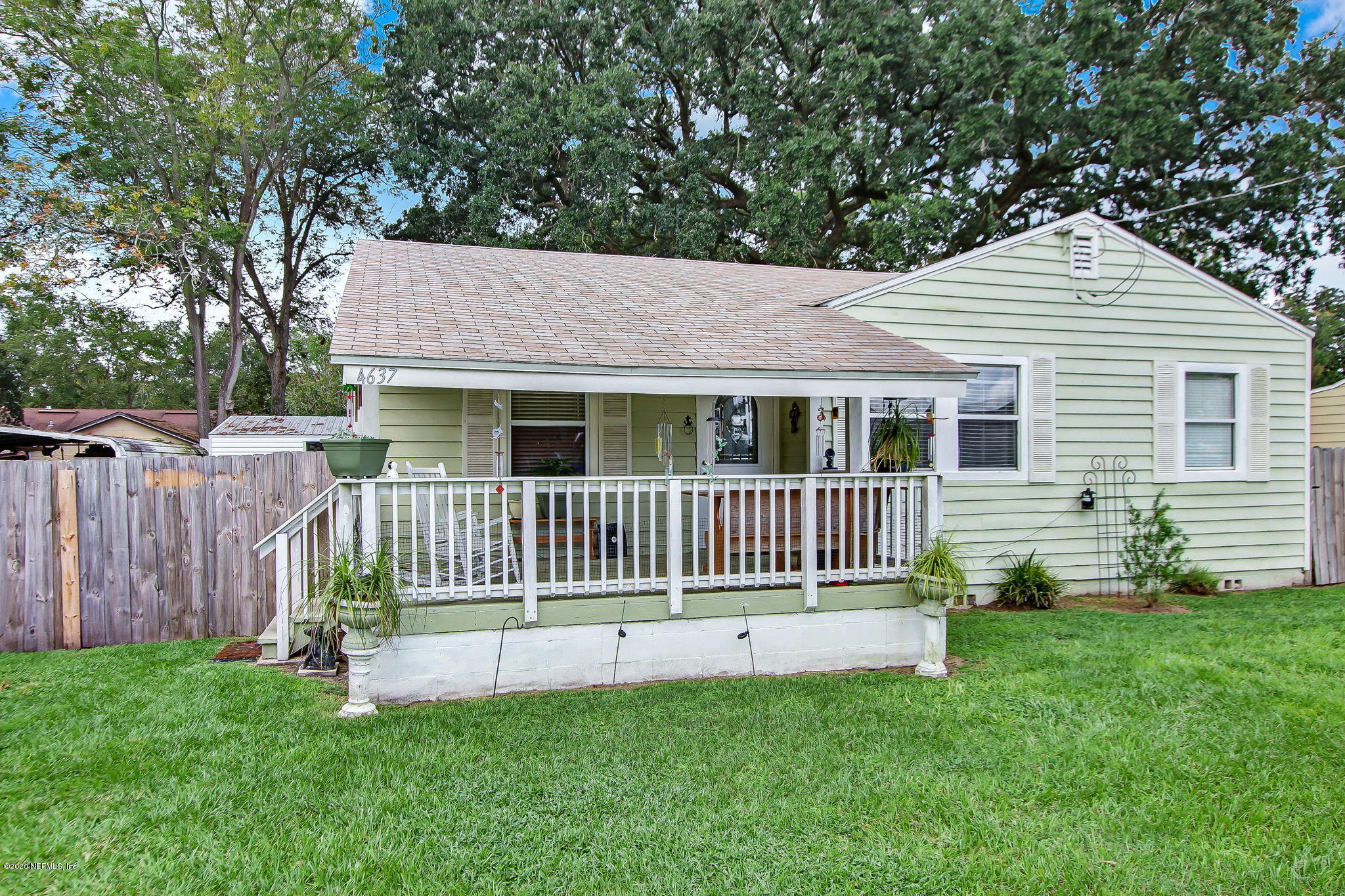 4637 Cambridge Road Jacksonville, FL 32210 - Photo 3 of 49 Large covered front porch