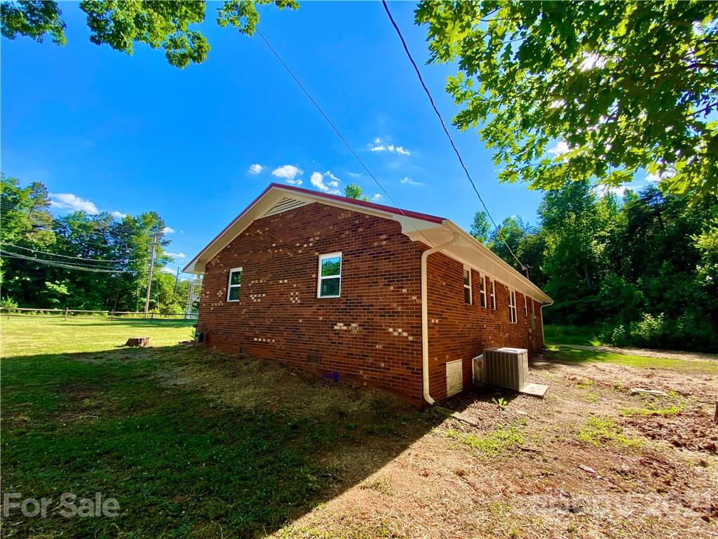227 Deadmon Road Mocksville, NC 27028 - Photo 8 of 37 Gallery Image 8