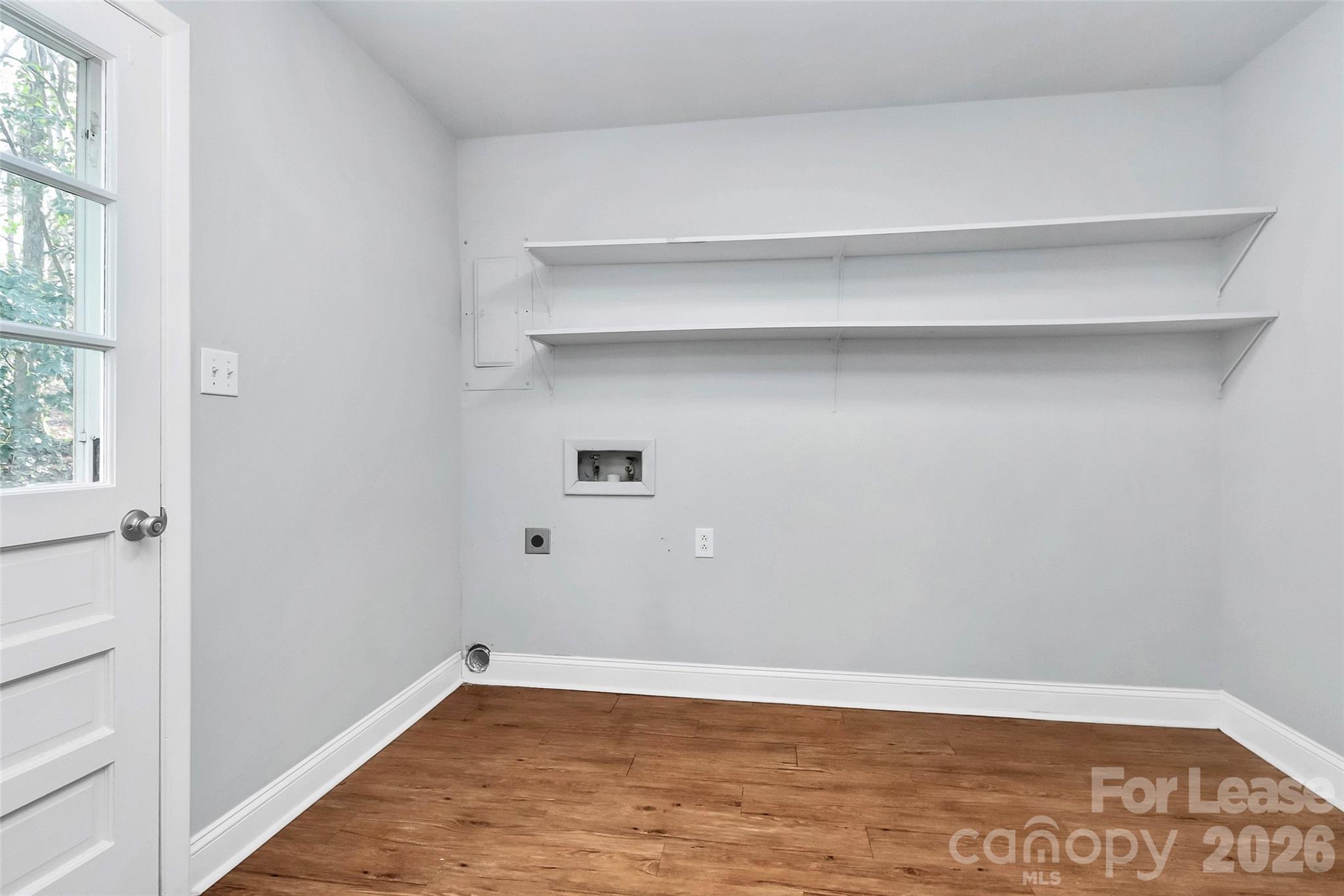 919 Pineborough Road Charlotte, NC 28212 - Photo 10 of 19 a view of a room with shelf