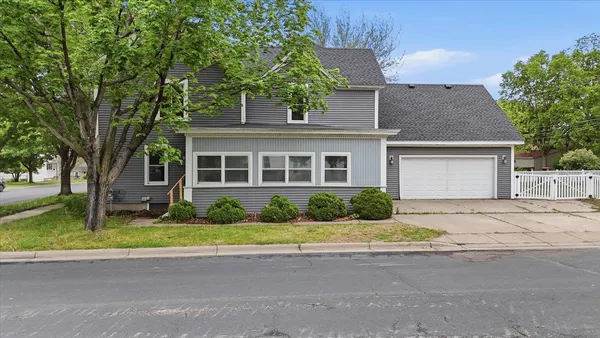 $290,700 | 302 3rd Street West, Hastings, MN 55033
