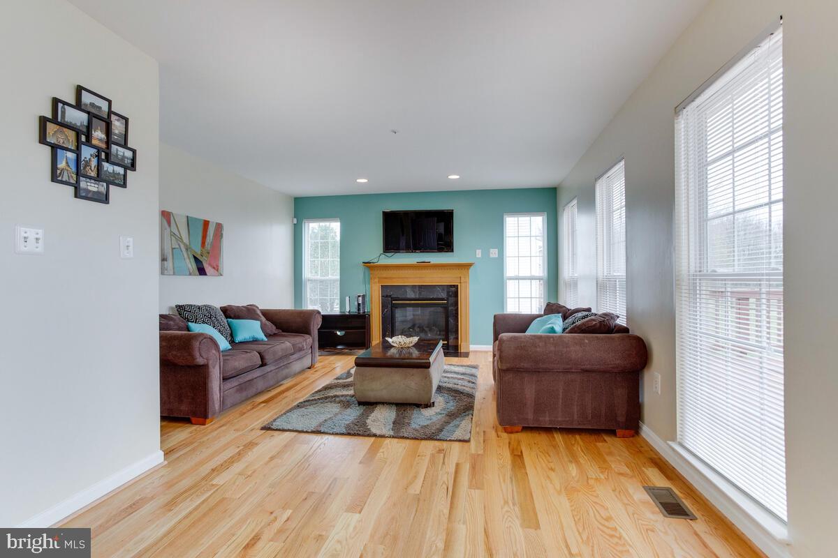 1506 Shellford Lane Accokeek, MD 20607 - Photo 17 of 47 Open family room.