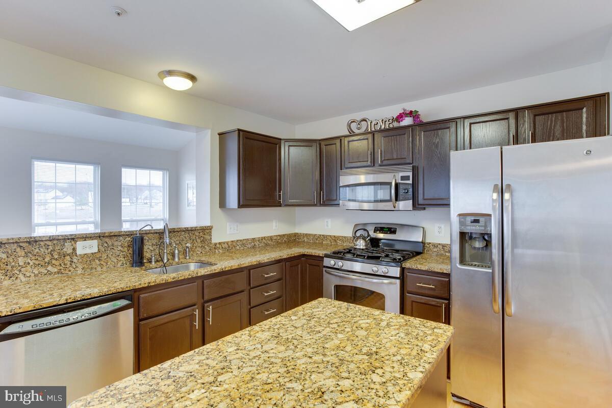1506 Shellford Lane Accokeek, MD 20607 - Photo 5 of 47 Stainless steel appliances.