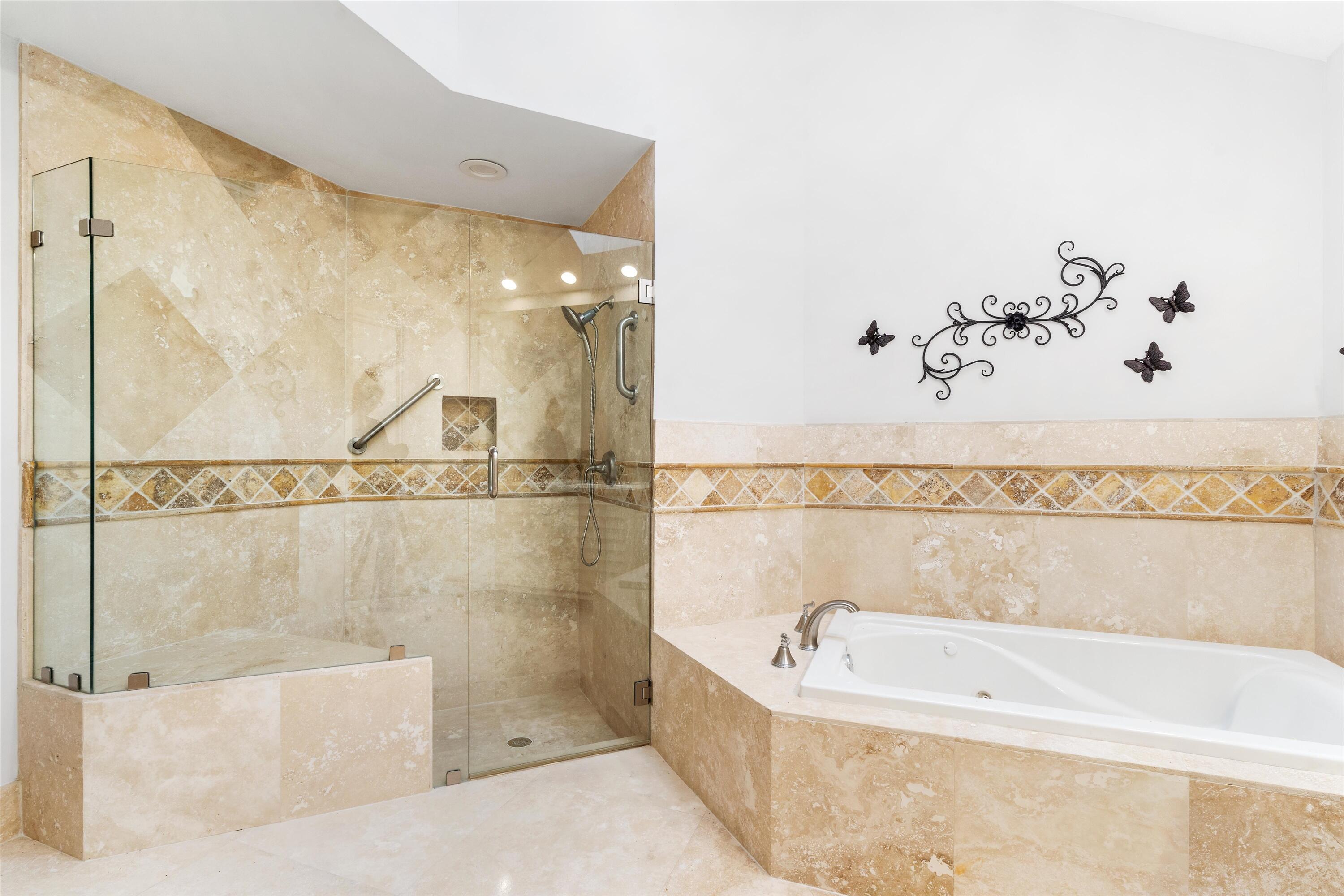 17358 Vía Capri East Boca Raton, FL 33496 - Photo 18 of 20 Master Bathroom