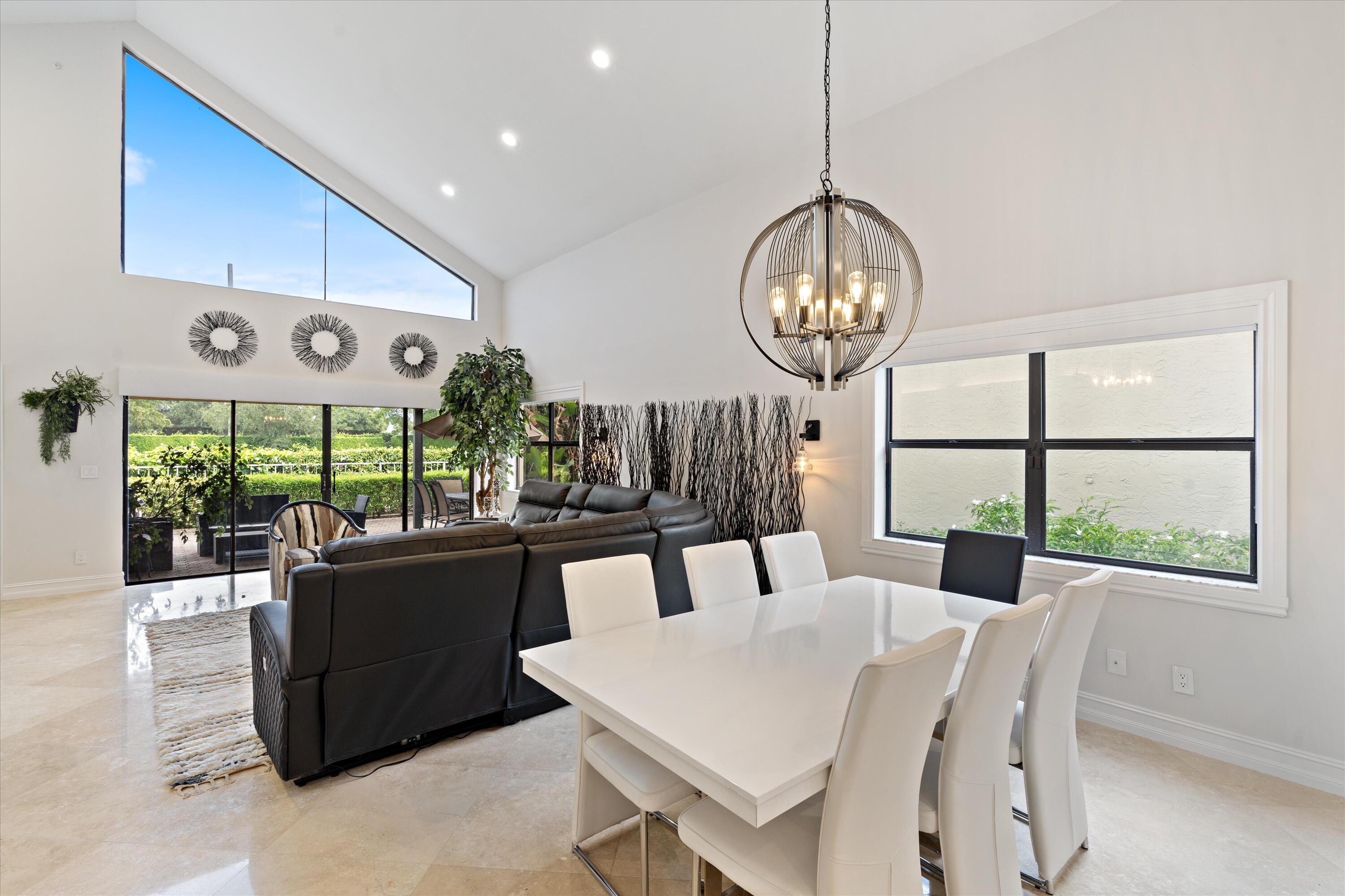 17358 Vía Capri East Boca Raton, FL 33496 - Photo 7 of 20 Dining Room