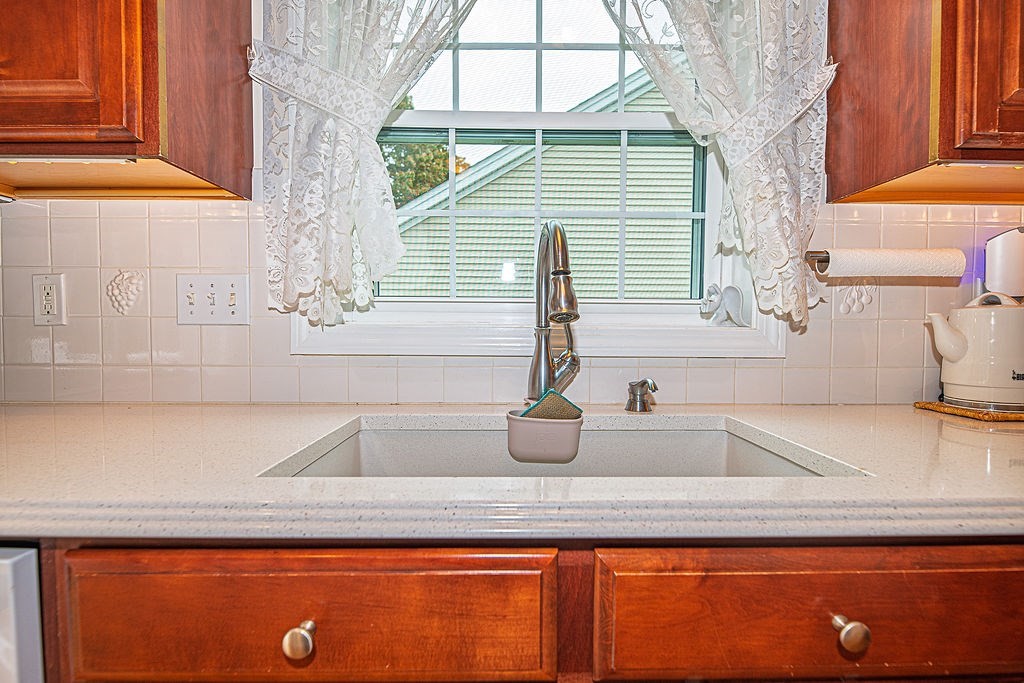 61 St Andrews Way, Unit 64 Chelmsford, MA 01863 - Photo 14 of 41