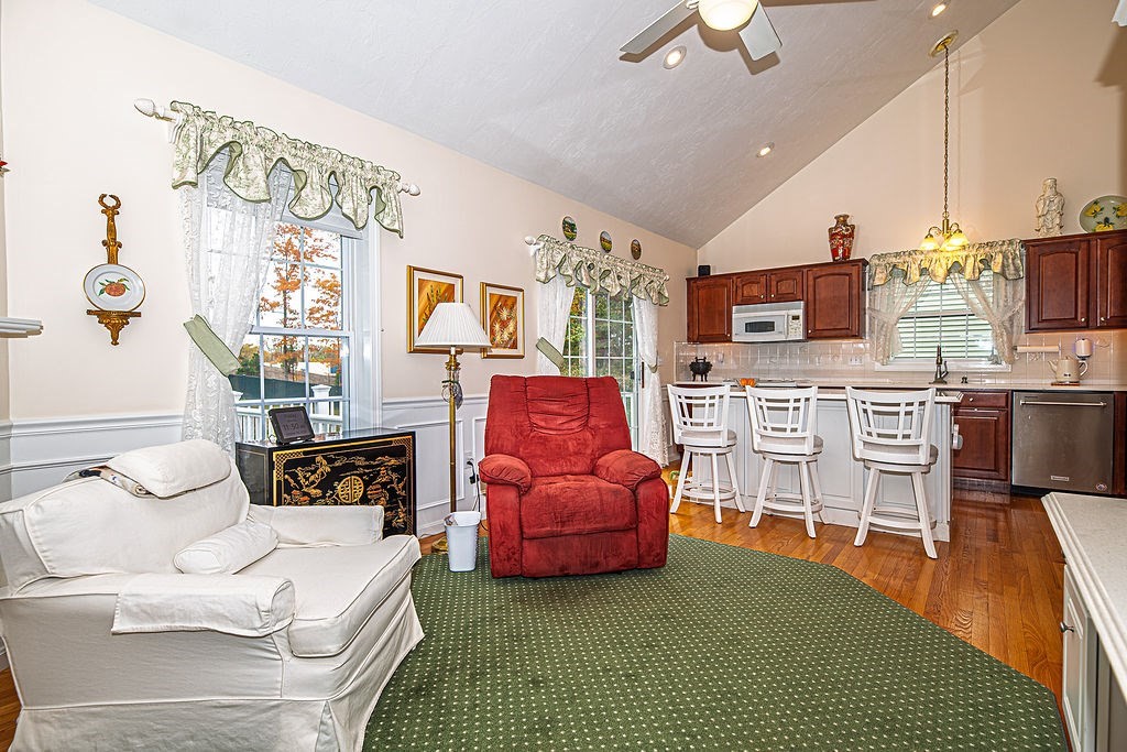 61 St Andrews Way, Unit 64 Chelmsford, MA 01863 - Photo 16 of 41