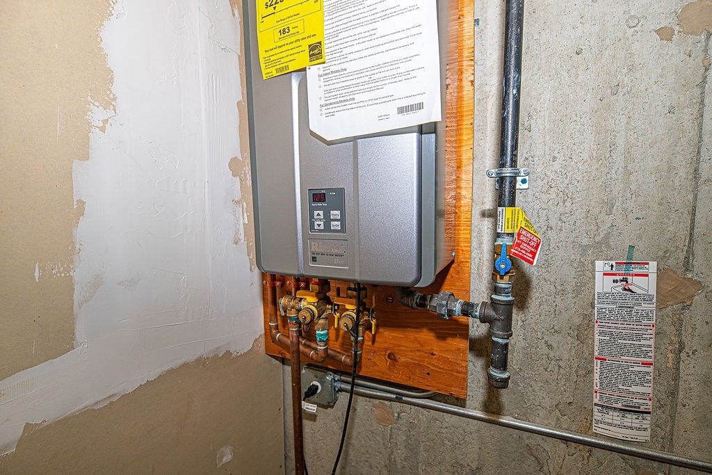 61 St Andrews Way, Unit 64 Chelmsford, MA 01863 - Photo 38 of 41