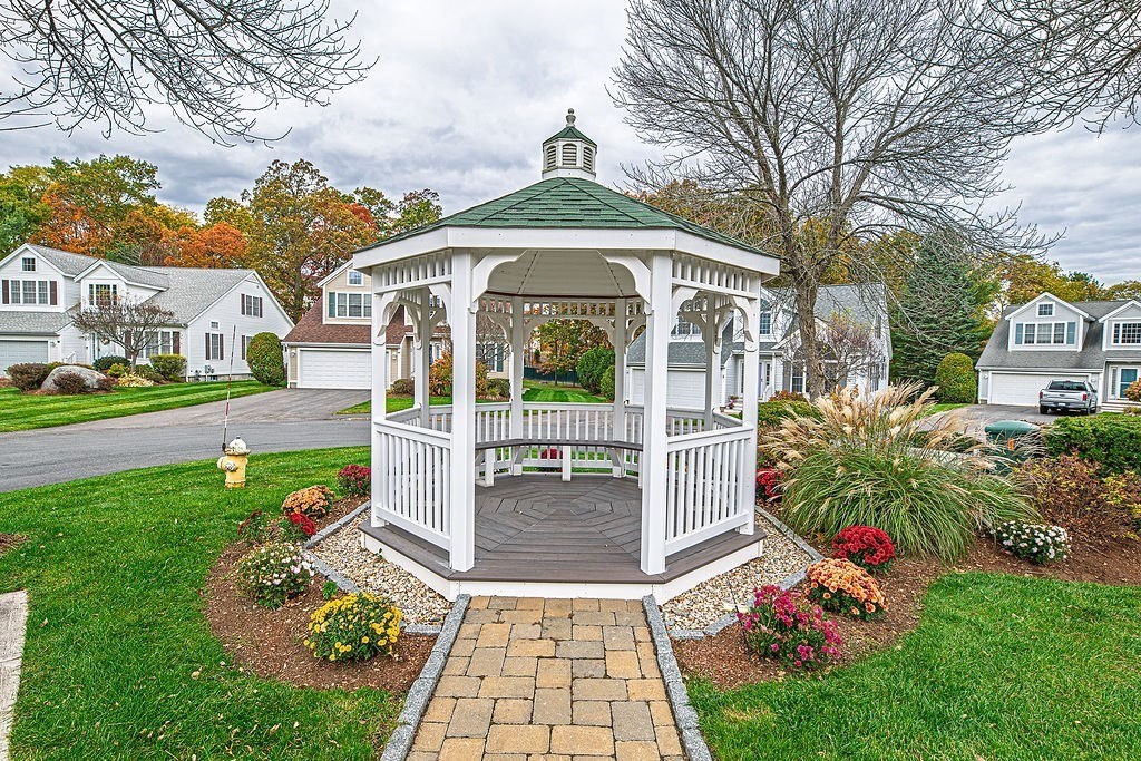 61 St Andrews Way, Unit 64 Chelmsford, MA 01863 - Photo 4 of 41