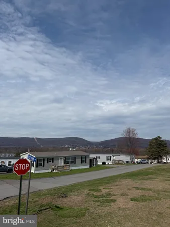 $65,500 | 405 West Drive, Pittston, PA 18640