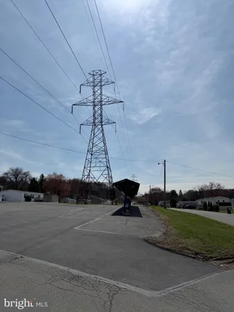 $65,500 | 405 West Drive, Pittston, PA 18640