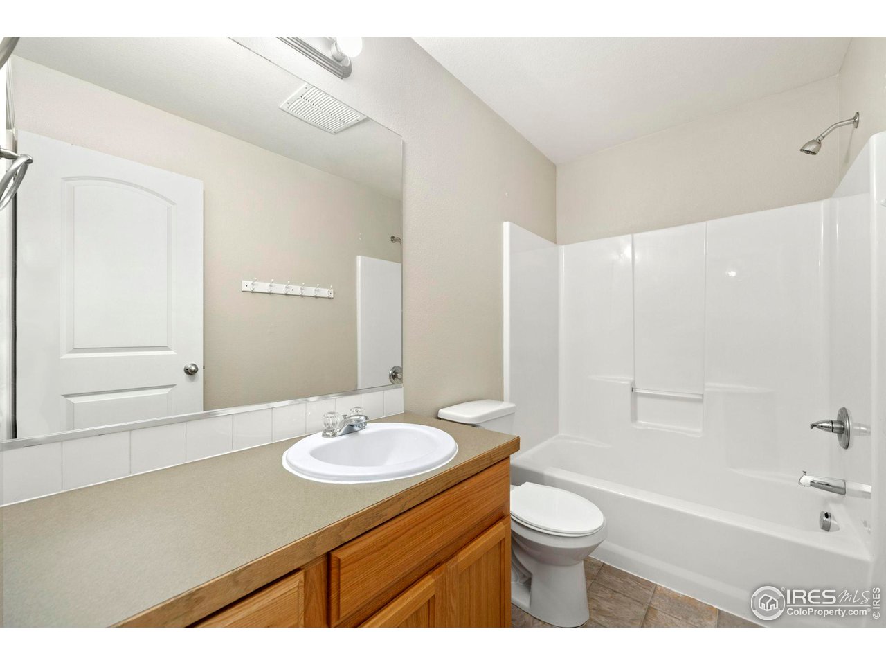 433 Stoney Brook Road Fort Collins, CO 80525 - Photo 18 of 26 guest bathroom