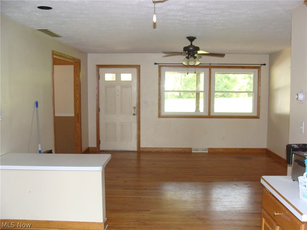 912 Ravenna Road Kent, OH 44240 - Photo 5 of 24 Gallery Image 5