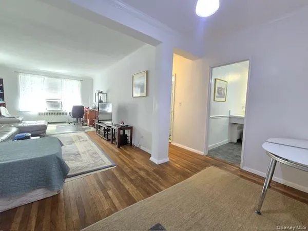 $388,000 | 46 Grace Avenue, Unit 2J, Great Neck, NY 11021