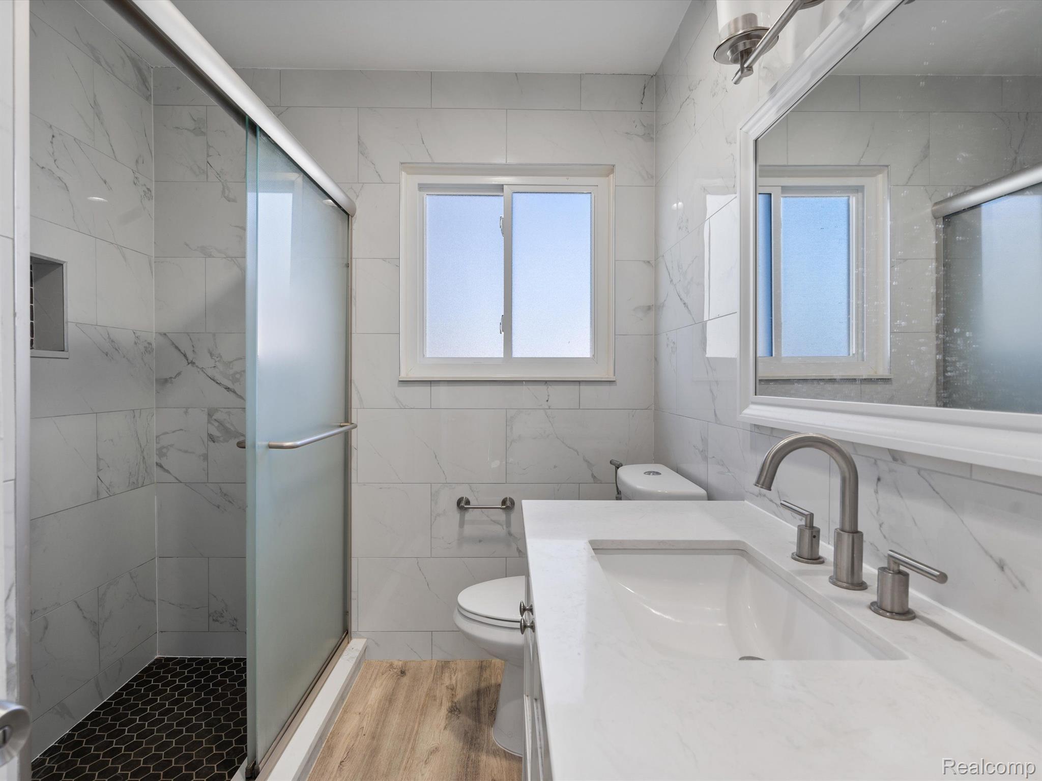 47750 Frederick Road Utica, MI 48317 - Photo 11 of 19 Gallery Image 11