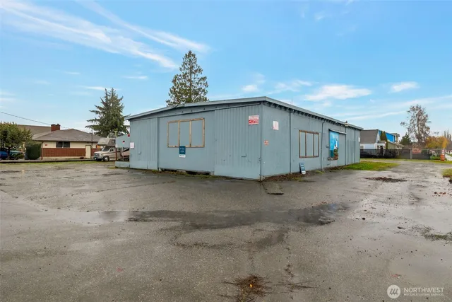 $1,200,000 | 6216 20th Street East, Fife, WA 98424