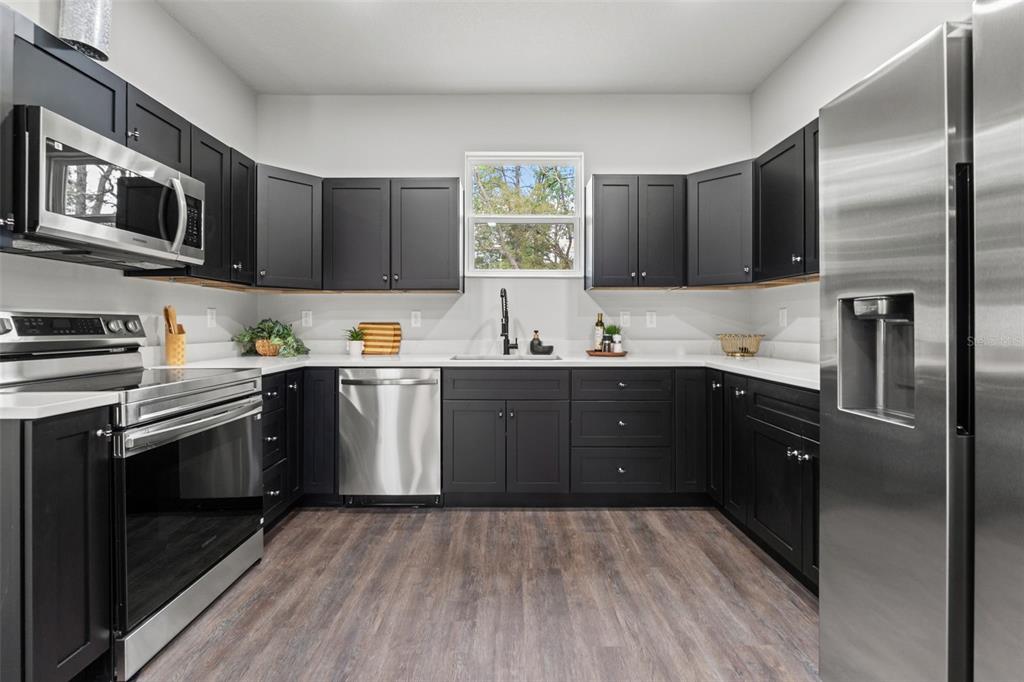 9023 Glenarm Way Weeki Wachee, FL 34613 - Photo 20 of 52