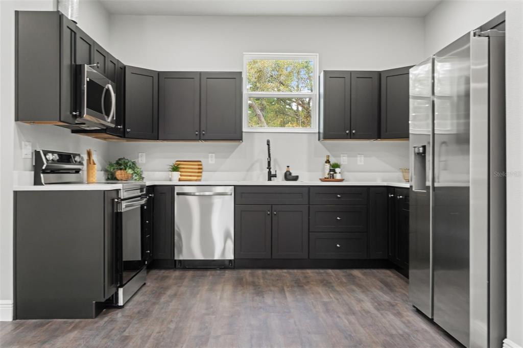 9023 Glenarm Way Weeki Wachee, FL 34613 - Photo 3 of 52