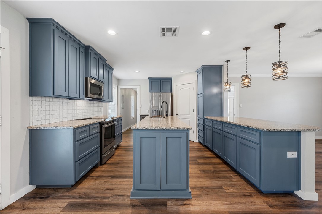 300 Baker Lane Robinson, TX 76706 - Photo 11 of 34