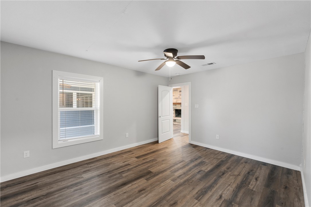 300 Baker Lane Robinson, TX 76706 - Photo 18 of 34