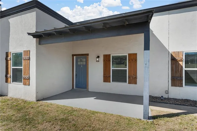 $475,000 | 300 Baker Lane, Robinson, TX 76706