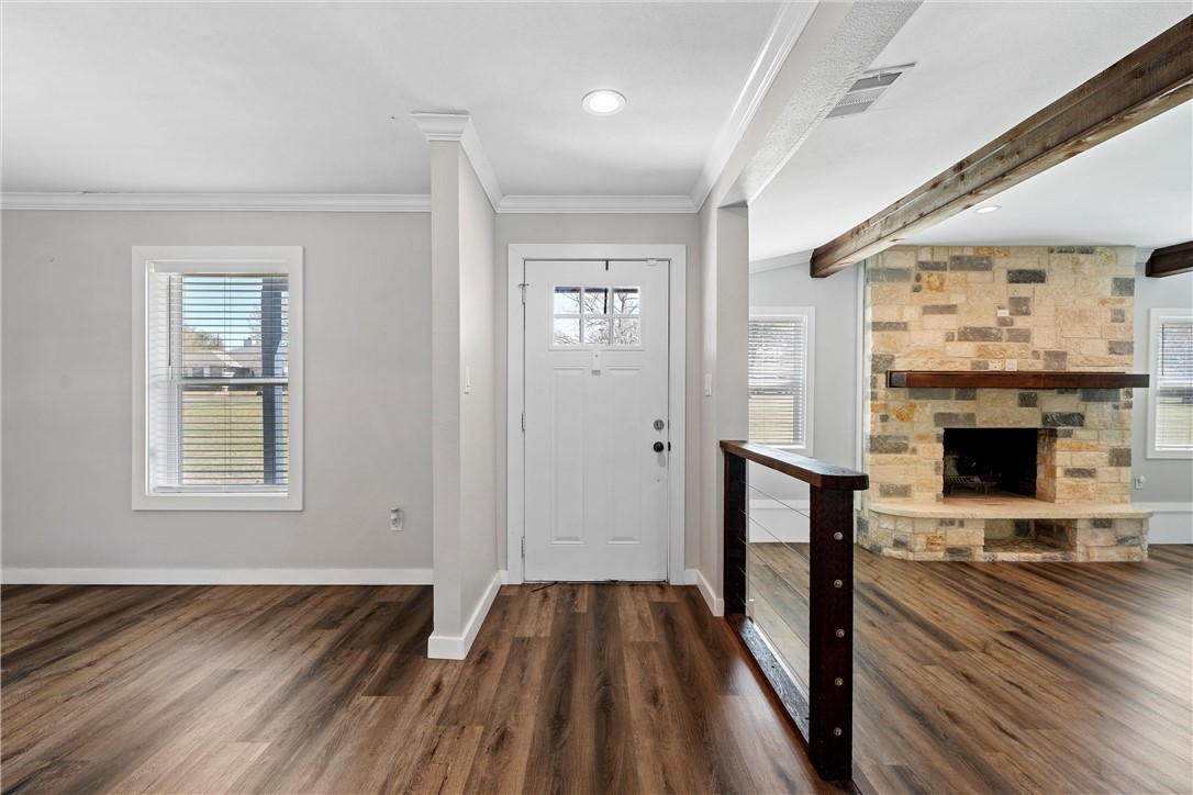 300 Baker Lane Robinson, TX 76706 - Photo 4 of 34