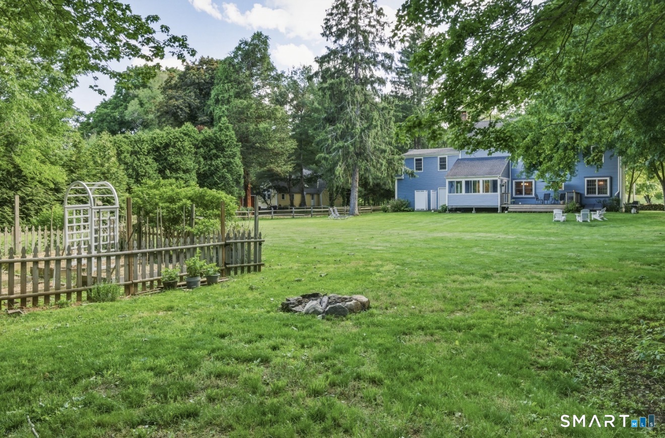 941 Nut Plains Road Guilford, CT 06437 - Photo 37 of 40