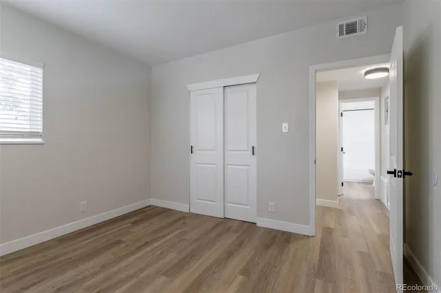 wooden floor & utility room in a room