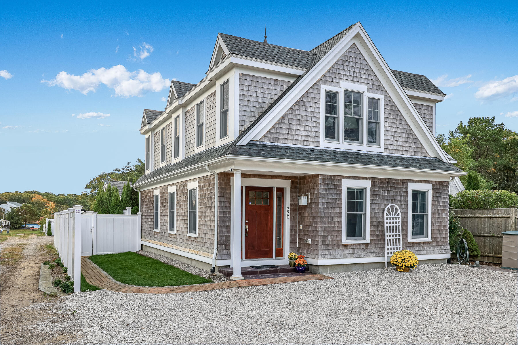 370 Monomoscoy Road Mashpee, MA 02649 - Photo 9 of 54 598A7798