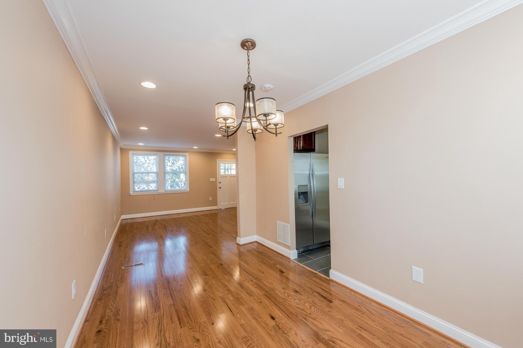 224 Old Riverside Road Baltimore, MD 21225 - Photo 3 of 23 Dining Room