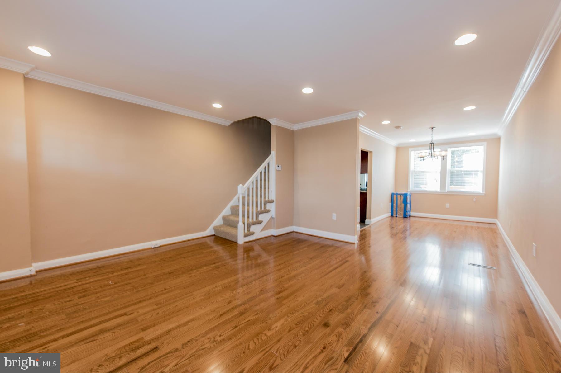 224 Old Riverside Road Baltimore, MD 21225 - Photo 8 of 23 Living Room