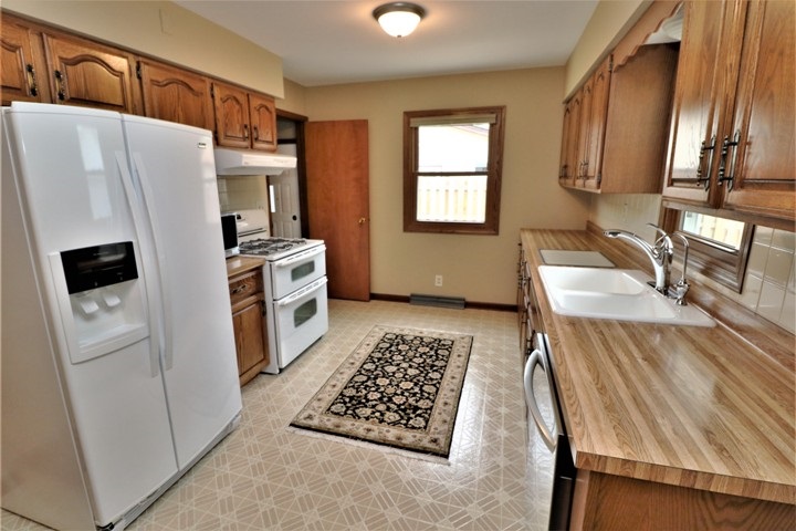 8008 Mildred Road Machesney Park, IL 61115 - Photo 8 of 15 Gallery Image 8
