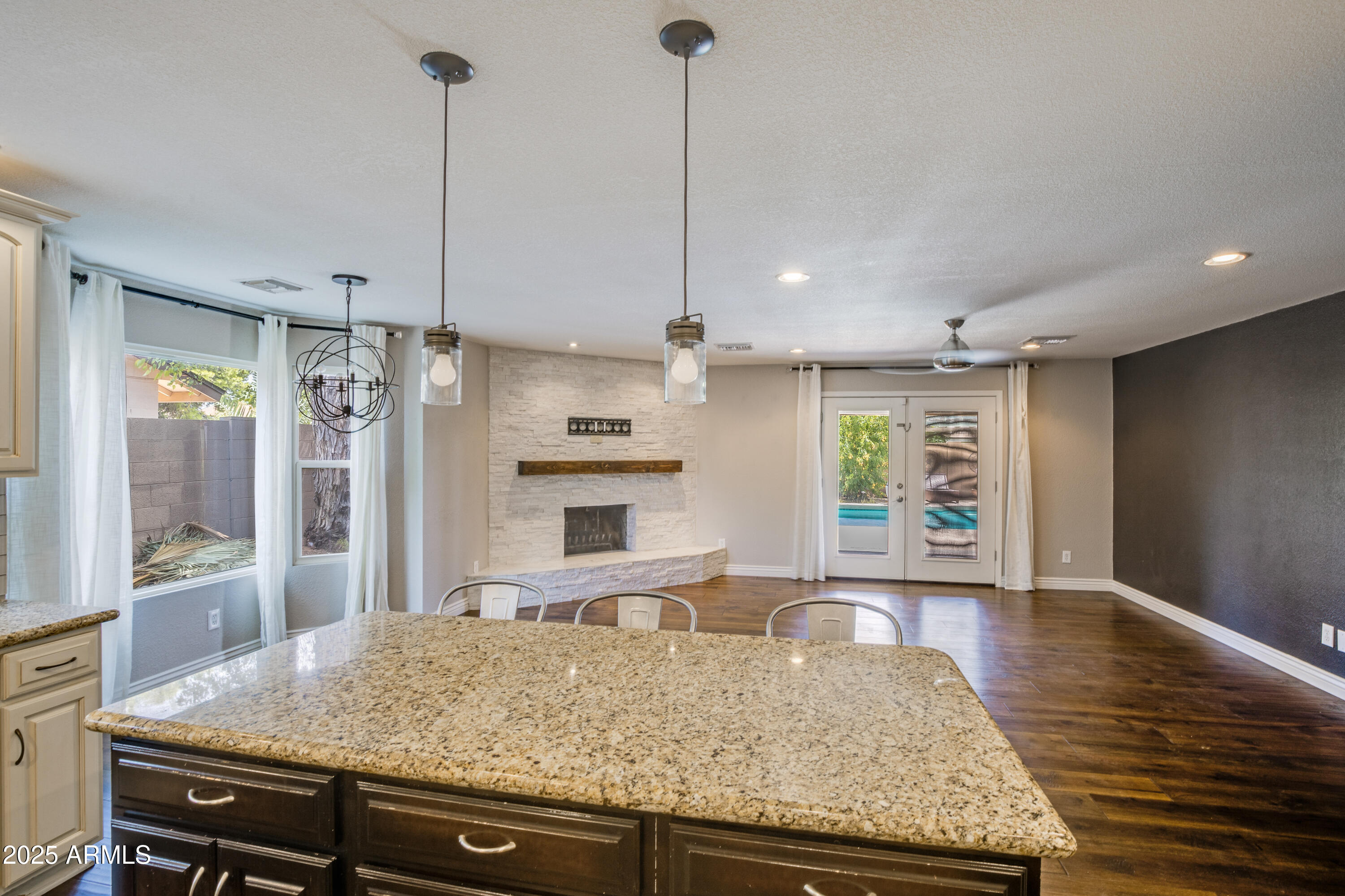 5317 East Kathleen Road Scottsdale, AZ 85254 - Photo 8 of 16 5317 E Kathleen-8