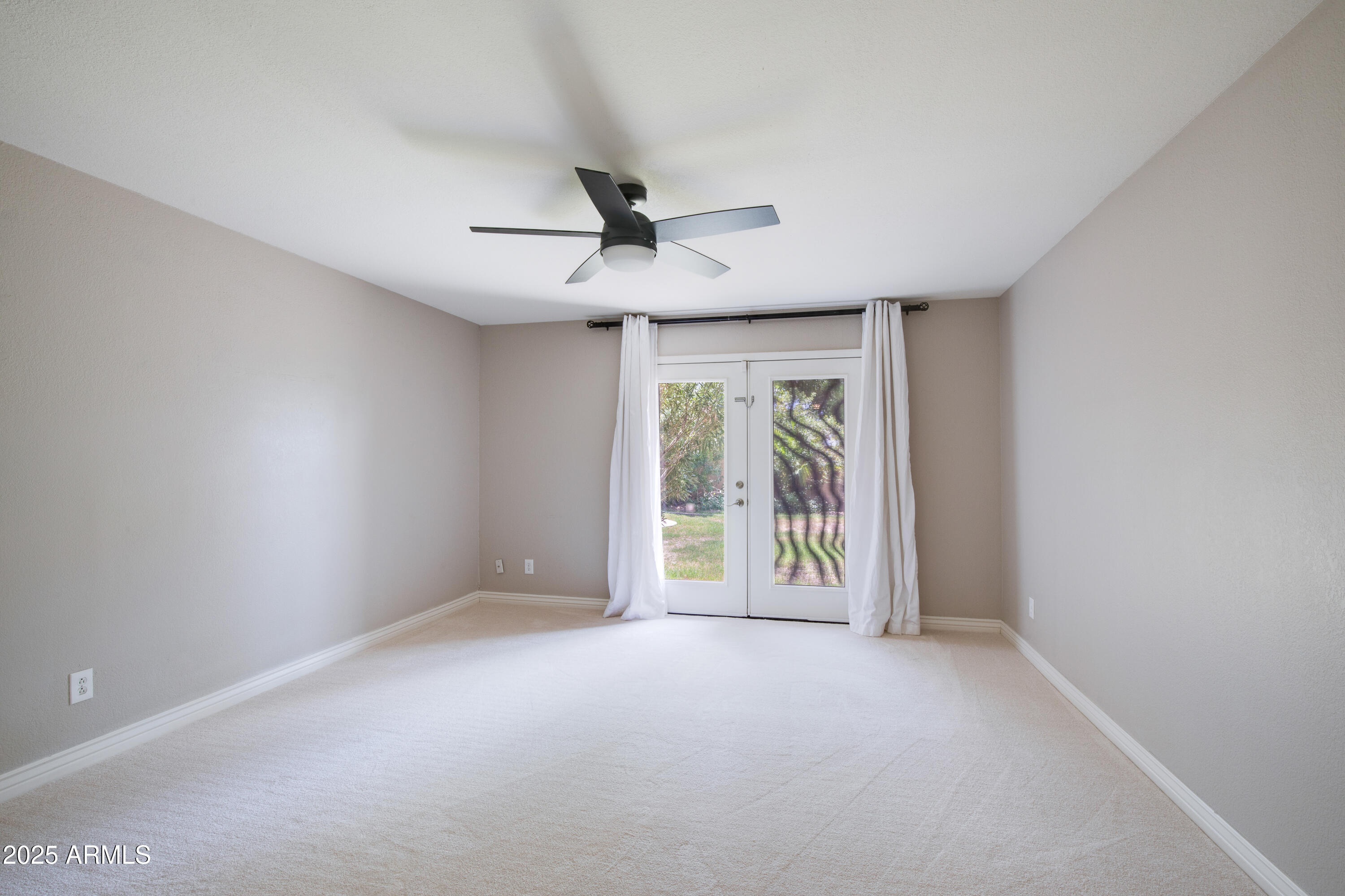 5317 East Kathleen Road Scottsdale, AZ 85254 - Photo 9 of 16 5317 E Kathleen-9