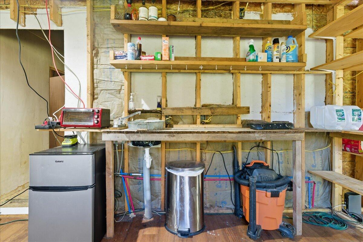 463 Clover Mill Road Farmington, ME 04938 - Photo 23 of 44 Kitchen area