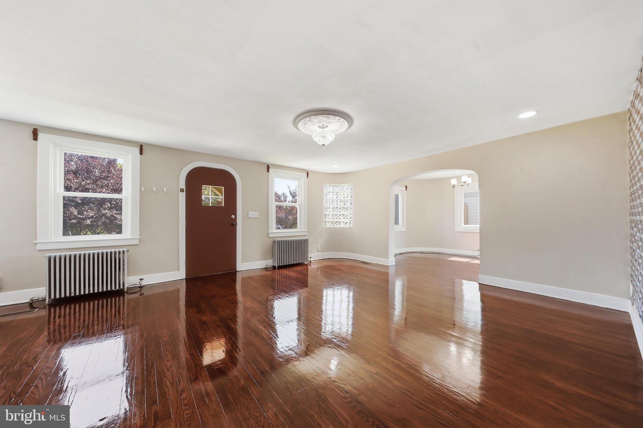 34 Harvard Road Hagerstown, MD 21742 - Photo 6 of 50 Living Room
