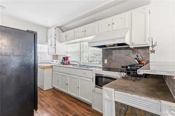 $1,200 | 917 North 21st Street, McAllen, TX 78501