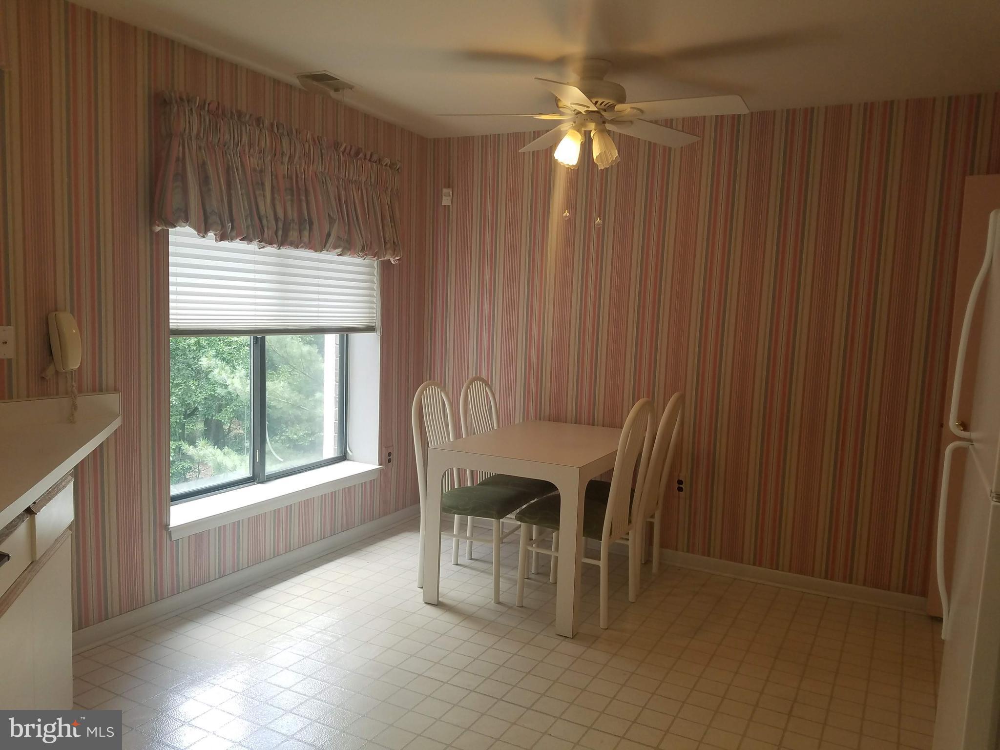 3021 Fallstaff Road, Unit 508B Baltimore, MD 21209 - Photo 8 of 22 Kitchen