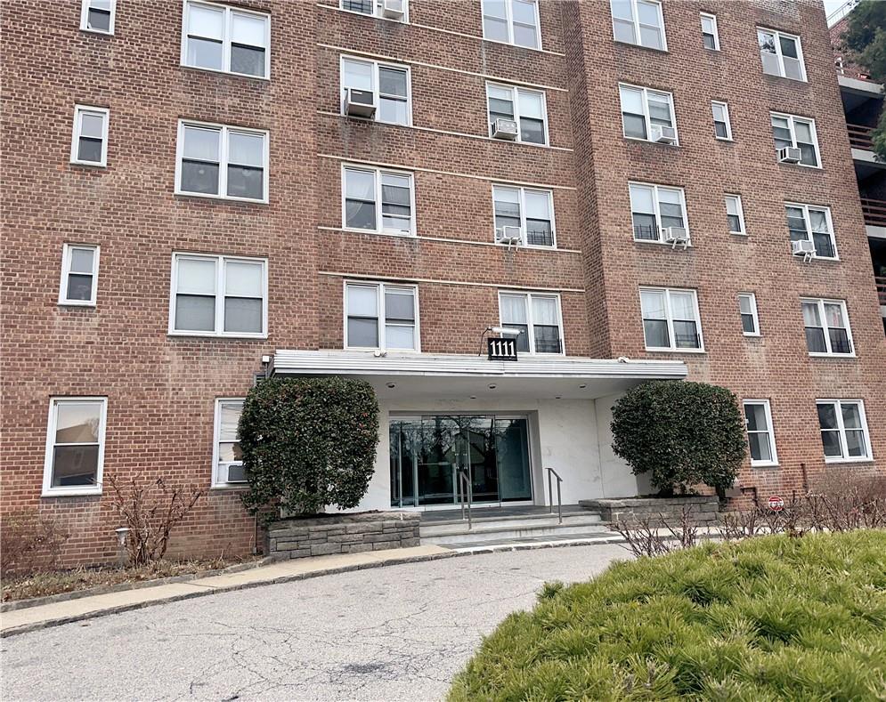 1111 Midland Avenue, Unit 4D Bronxville, NY 10708 - Photo 1 of 1