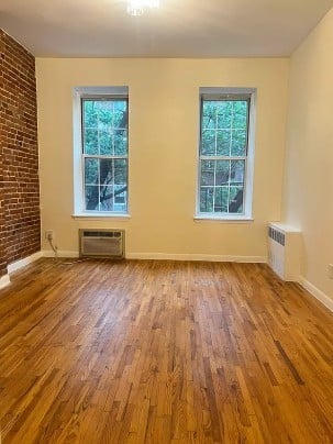 536 East 89th Street, Unit 3A Manhattan, NY 10128 - Photo 3 of 6 Photo 3