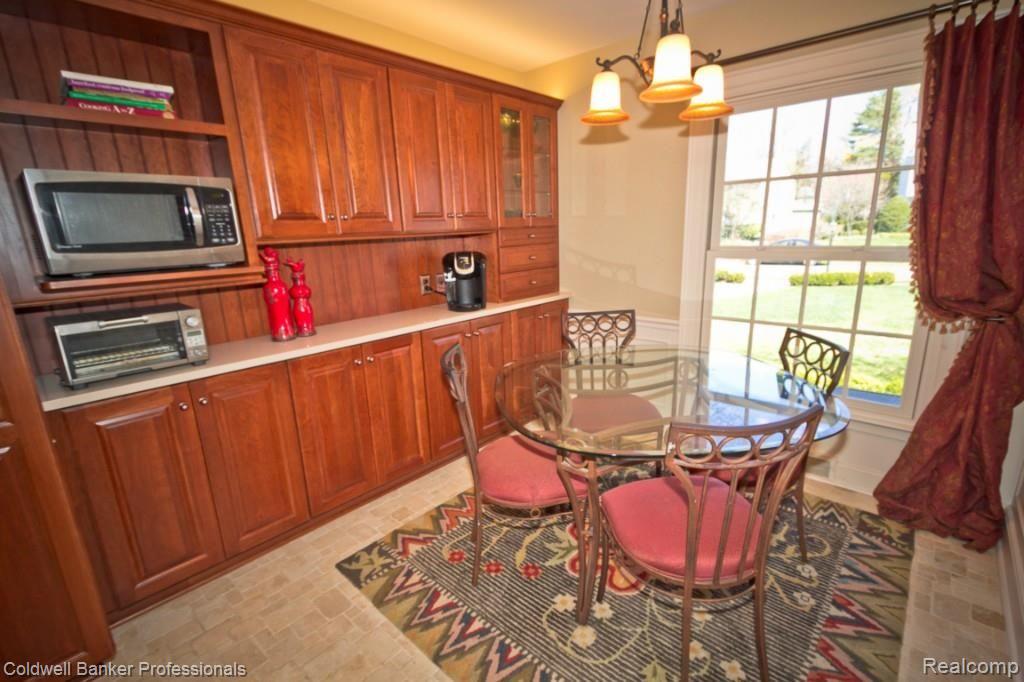 657 Half Moon Road Bloomfield Hills, MI 48301 - Photo 14 of 42 IMG_7245.jpg