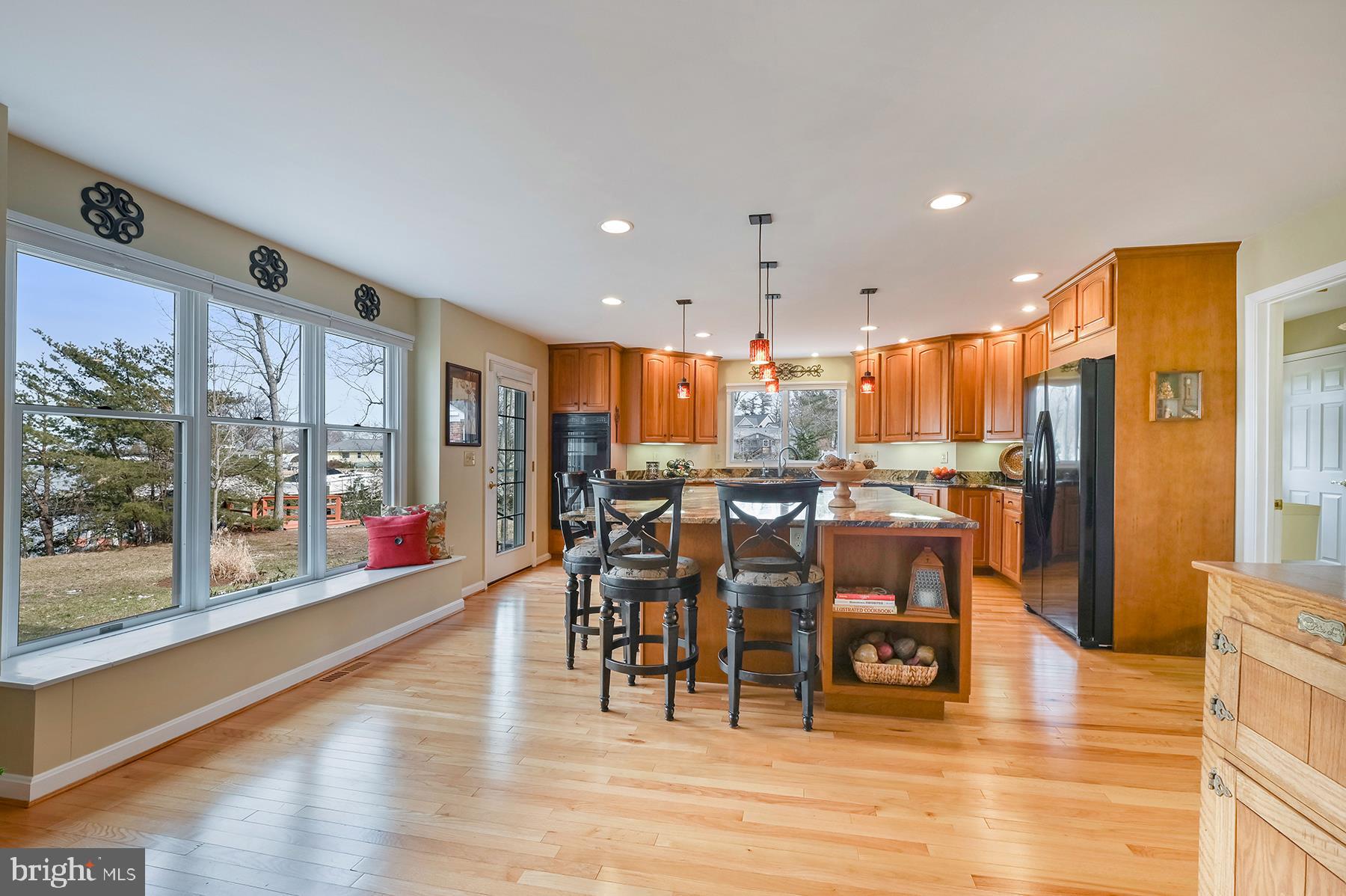 3922 Cove Road Edgewater, MD 21037 - Photo 13 of 47 Grand kitchen has a wall of windows