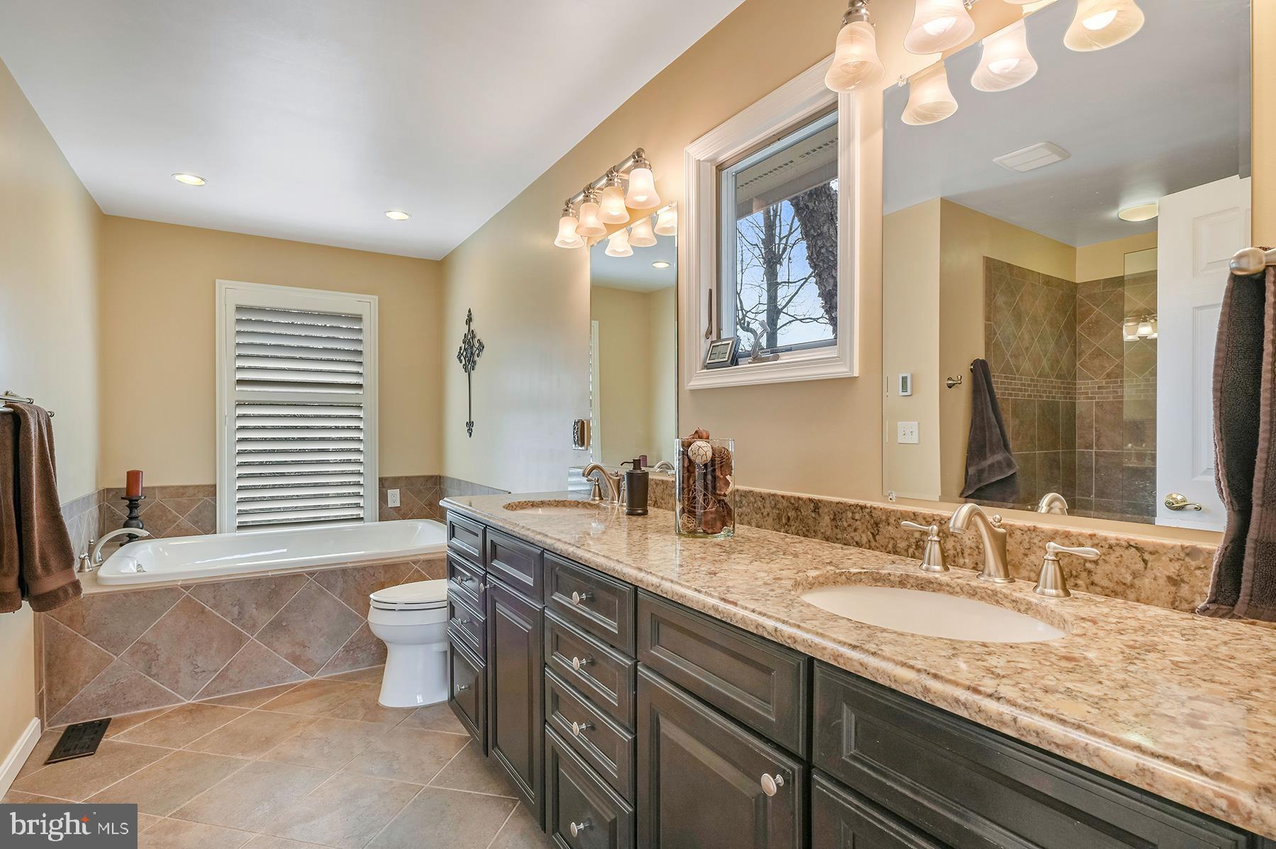 3922 Cove Road Edgewater, MD 21037 - Photo 25 of 47 Primary bathroom has soaking tub