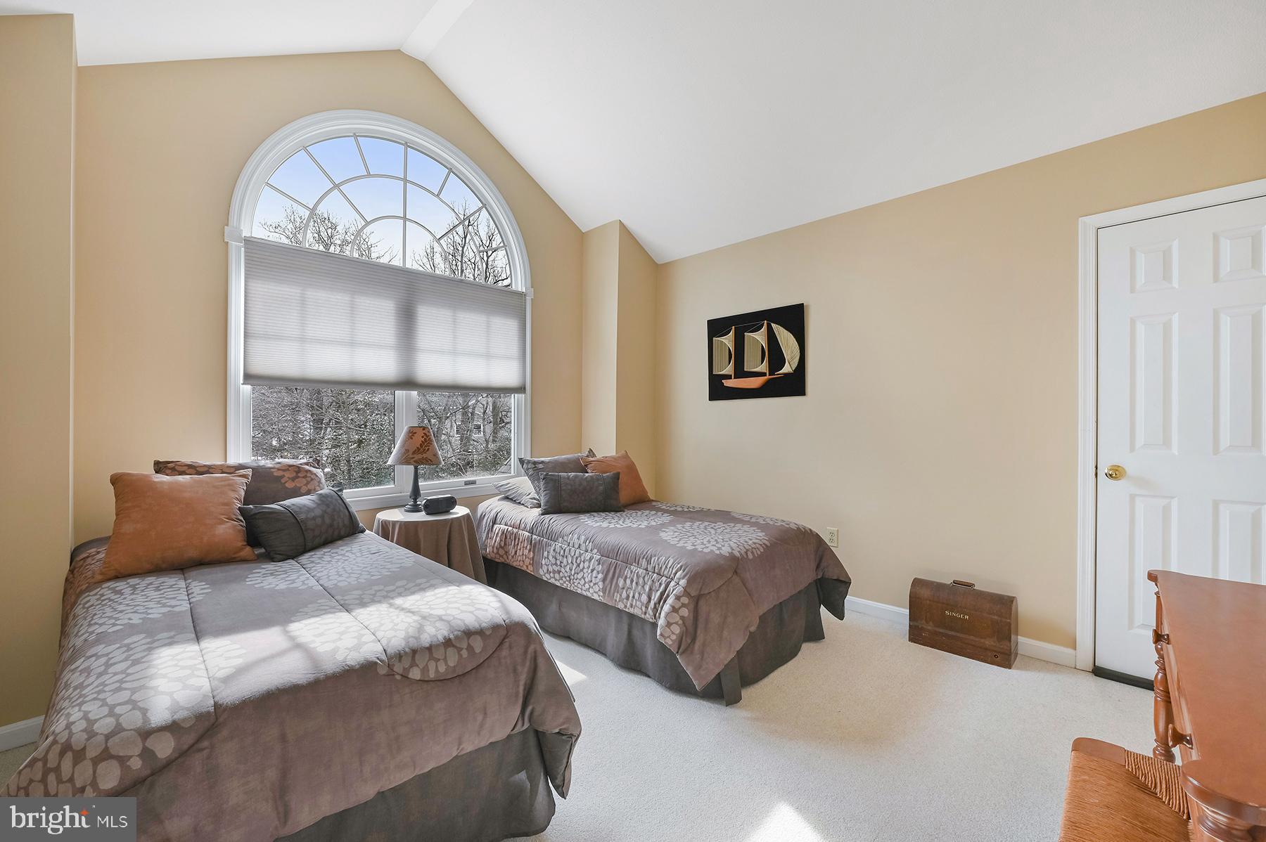 3922 Cove Road Edgewater, MD 21037 - Photo 30 of 47 3rd bedroom upstairs has vaulted ceiling
