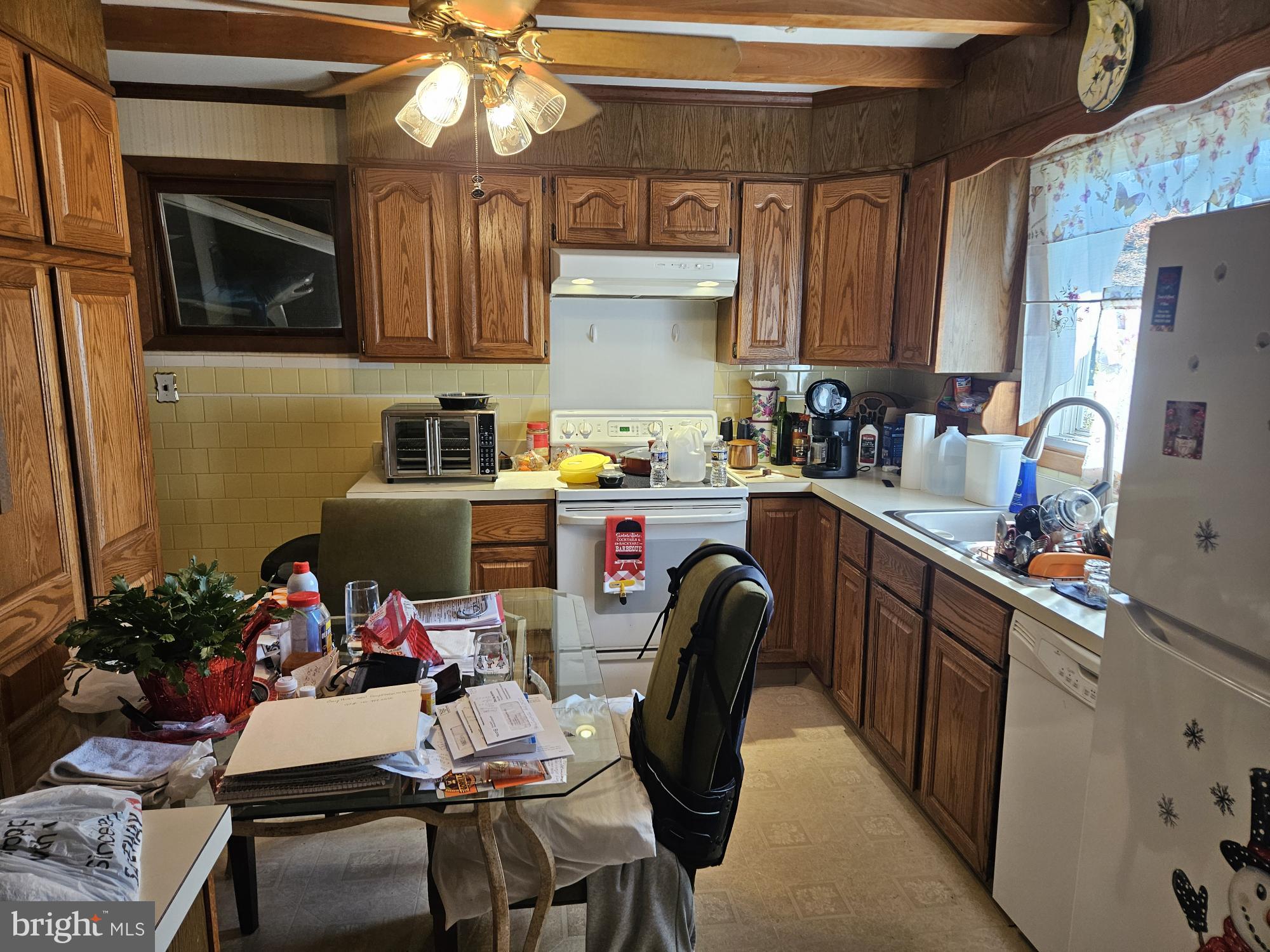 7015 Woodbine Road Woodbine, MD 21797 - Photo 18 of 60 Kitchen