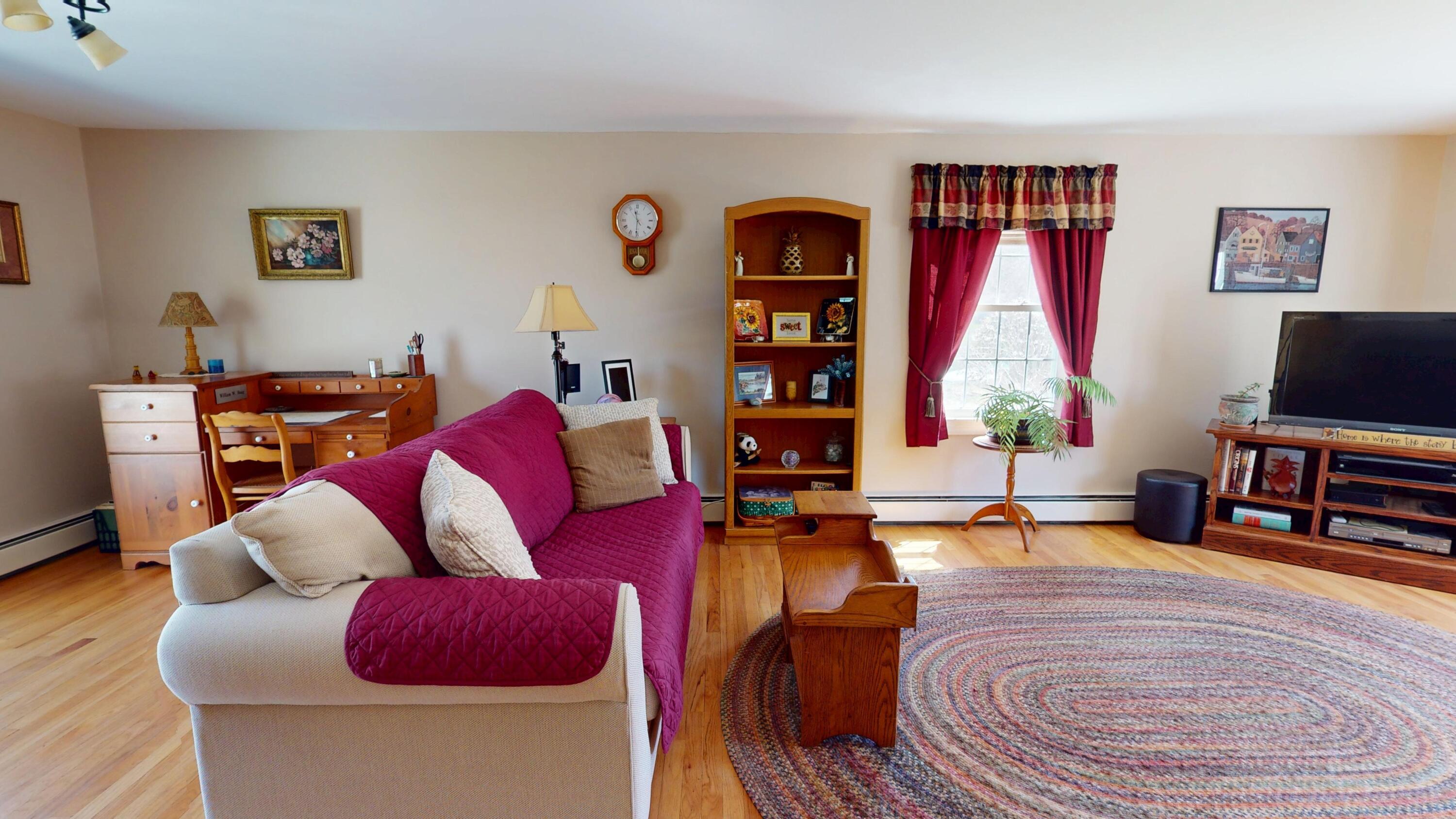 18 Sunset Drive Orono, ME 04473 - Photo 17 of 49 16