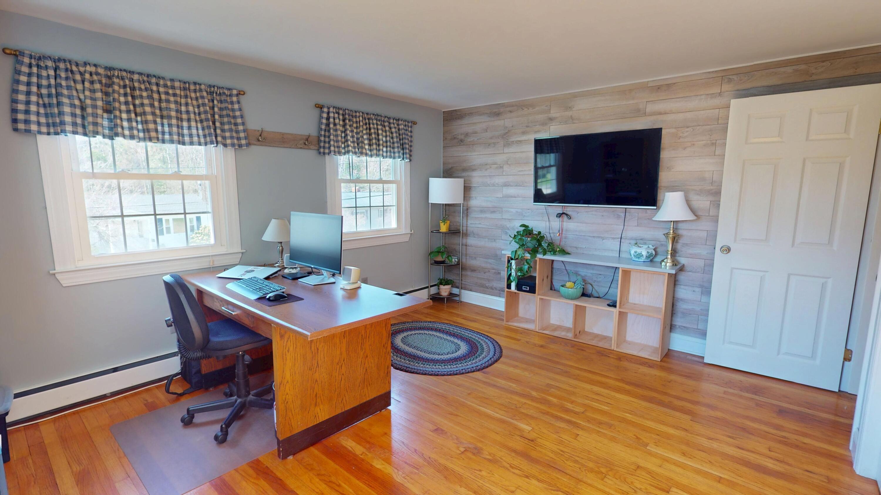 18 Sunset Drive Orono, ME 04473 - Photo 33 of 49 32