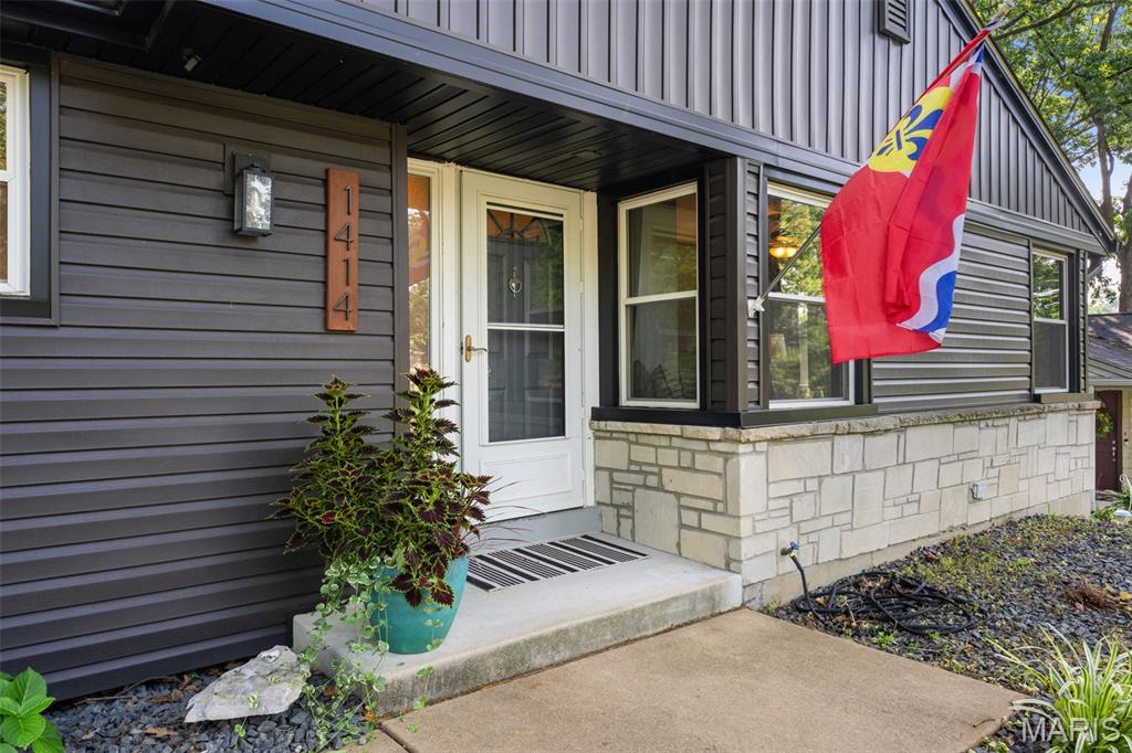 1414 Grant Road Webster Groves, MO 63119 - Photo 4 of 48 Gallery Image 4